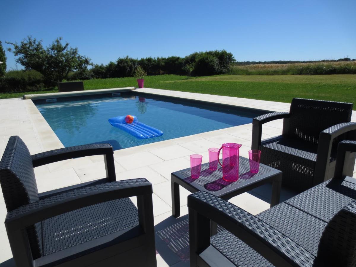 Bed and Breakfast Le Grand Coudreau Nazelles-Negron Exterior foto
