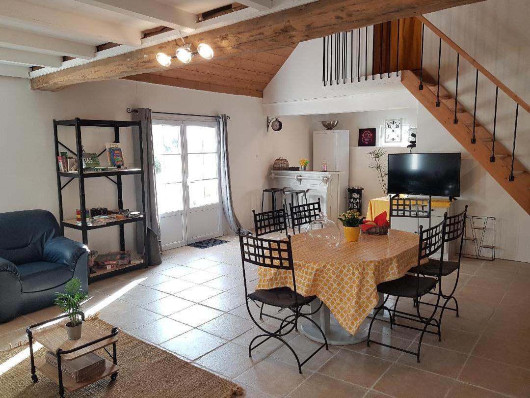 Bed and Breakfast Le Grand Coudreau Nazelles-Negron Exterior foto